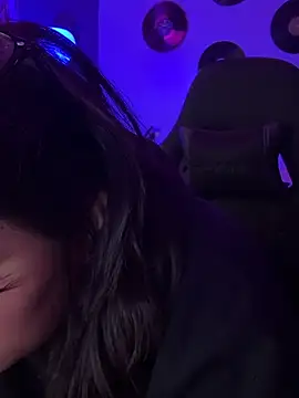 miacanela_xo 网络视讯表演