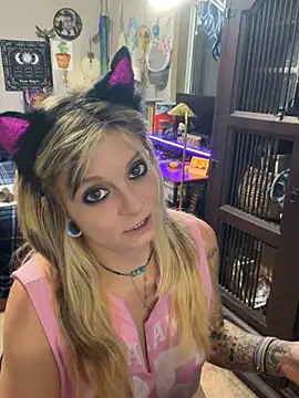 XXX chat uživo modela ZeelaXoXo