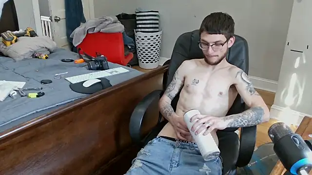hungkubenski's Webcam Show