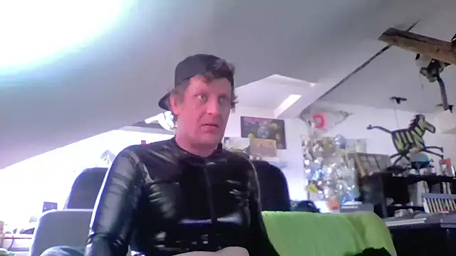 Bigthroaterboy's Webcam Show