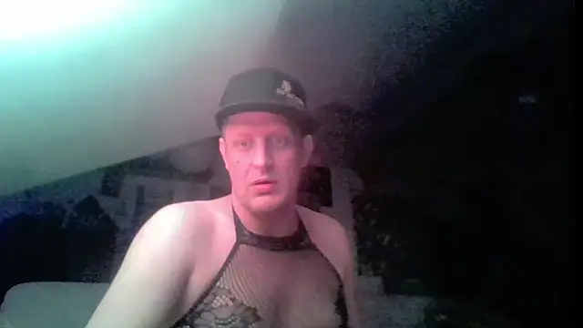 Show modela Bigthroaterboy na web-kameri