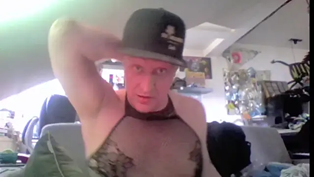 Bigthroaterboy Webcam Show