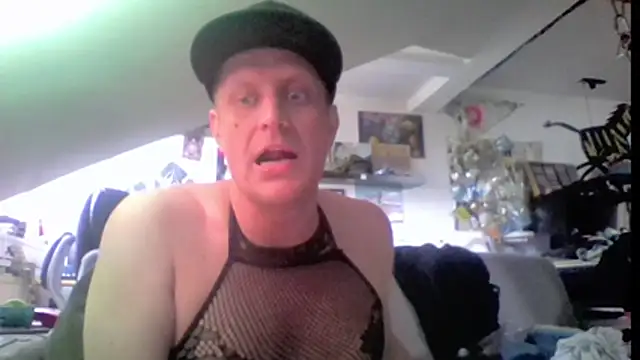 Bigthroaterboyn Webbikameraesitys
