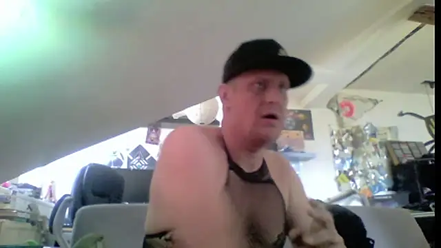 Bigthroaterboy webcam show