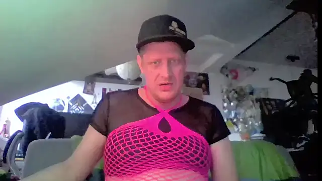 הופעת וובקאם של Bigthroaterboy