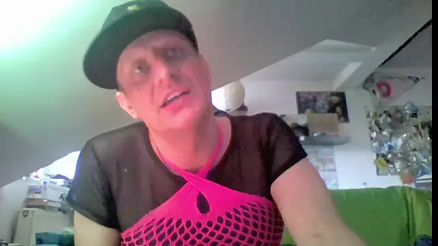 Show modela Bigthroaterboy na web-kameri