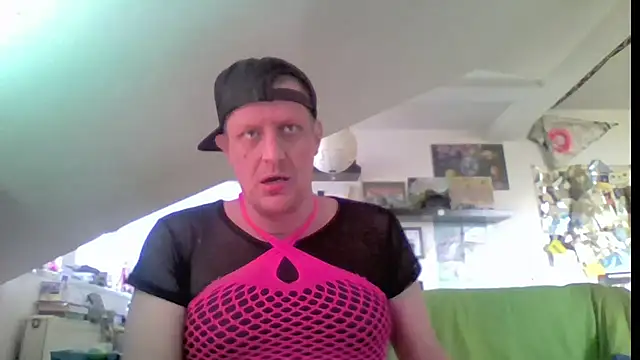 Bigthroaterboy Show in webcam