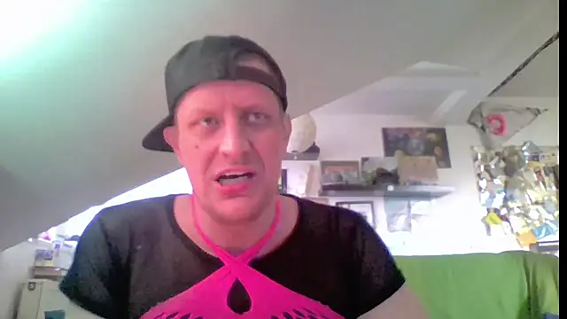 Bigthroaterboy's Webcam Show