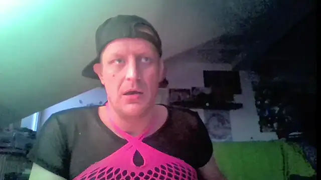 Bigthroaterboy's Webcam Show