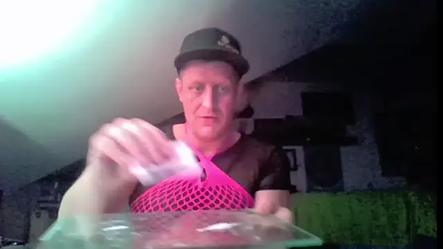 Bigthroaterboy Webcam-Show