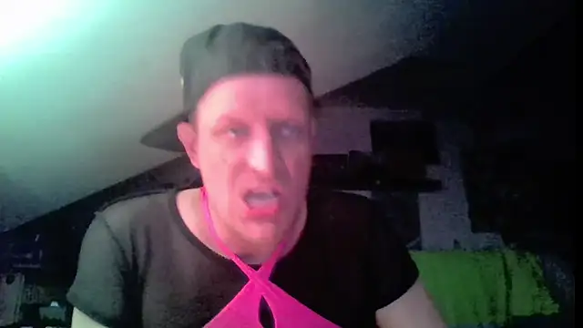 Bigthroaterboy Adlı Modelin Web Kamerası Şovu