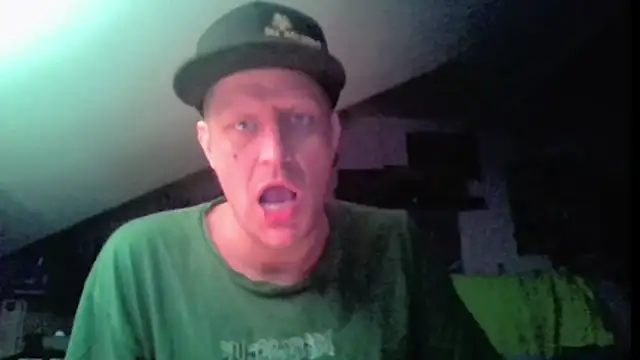Pokazy przed kamerką – Bigthroaterboy