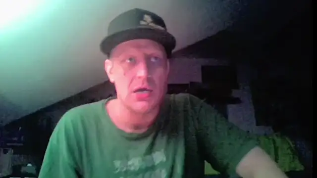 Bigthroaterboy's Webcam Show