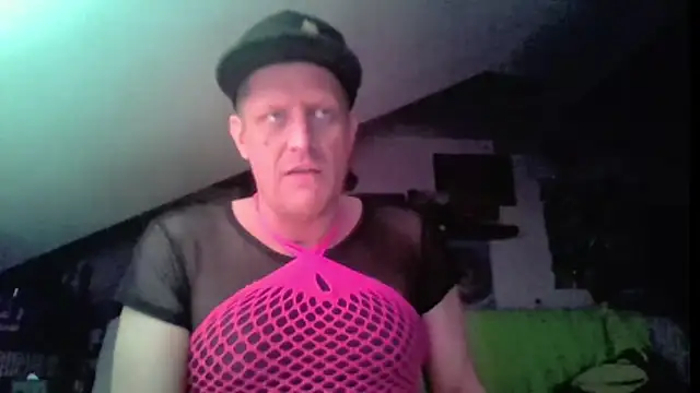 Bigthroaterboy's Webcam Show
