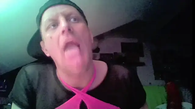 Bigthroaterboy Webcam-Show