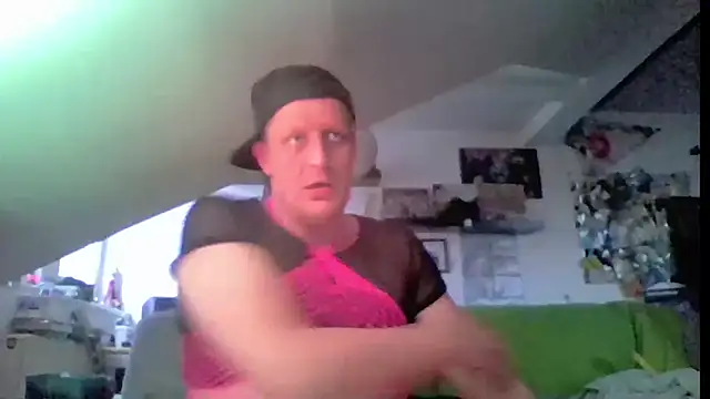 Bigthroaterboy Webcam-Show