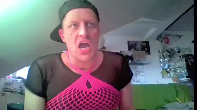 Bigthroaterboy Webcam-Show