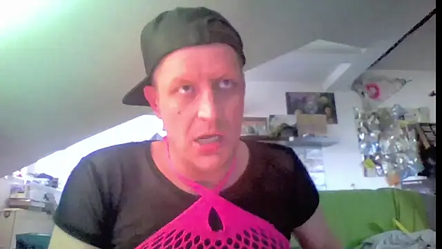 Bigthroaterboy Webcam-Show