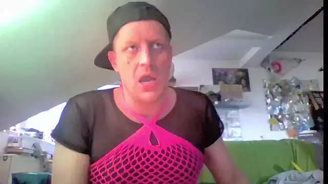 Bigthroaterboy Webcam Show