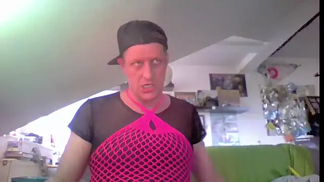 Show modela Bigthroaterboy na web-kameri