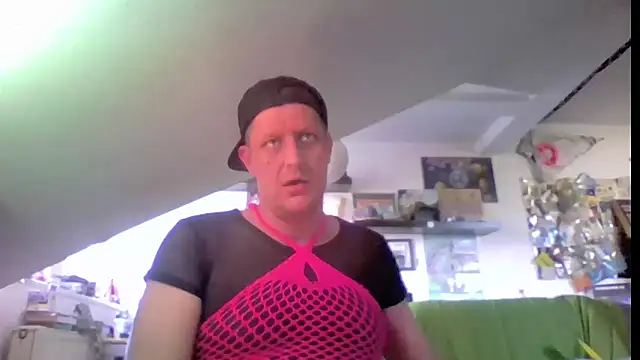 הופעת וובקאם של Bigthroaterboy