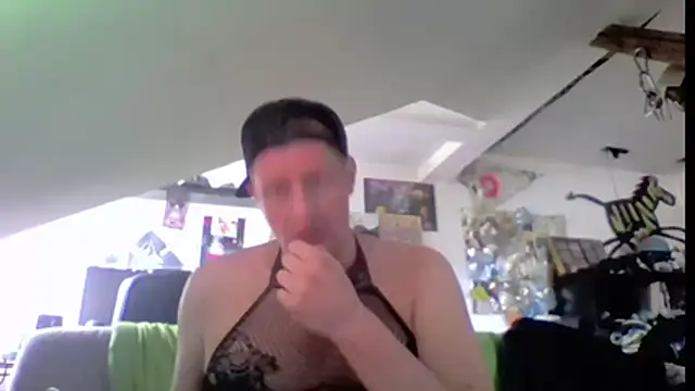 Bigthroaterboy: διαδικτυακό σόου στην κάμερα