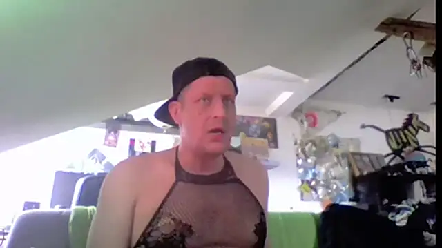 Bigthroaterboy's Webcam Show