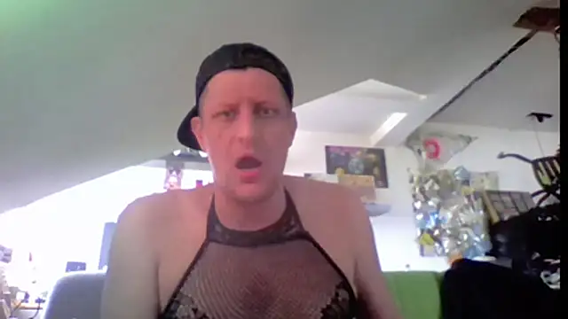 Bigthroaterboy's Webcam Show