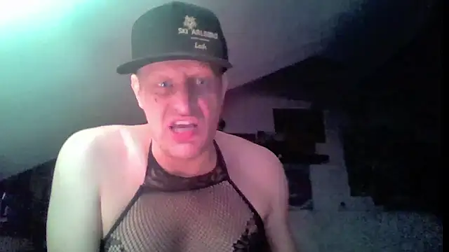 Show modela Bigthroaterboy na web-kameri