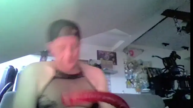 Bigthroaterboy webcam show