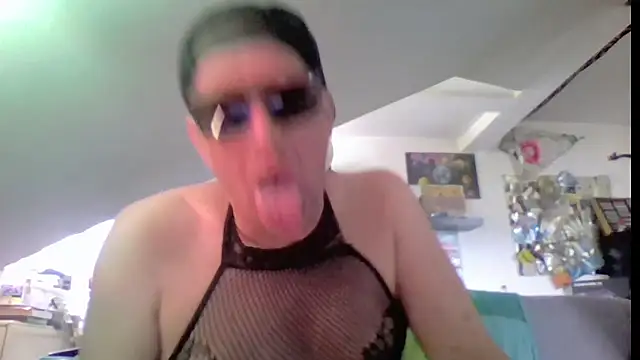 Bigthroaterboy's Webcam Show