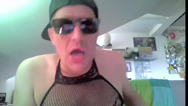 Bigthroaterboy webkamerás műsora