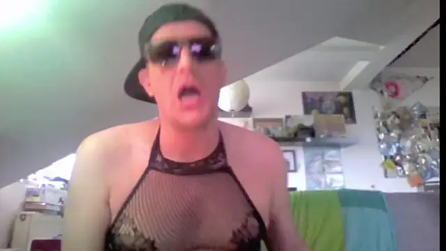 Show Webcam de Bigthroaterboy