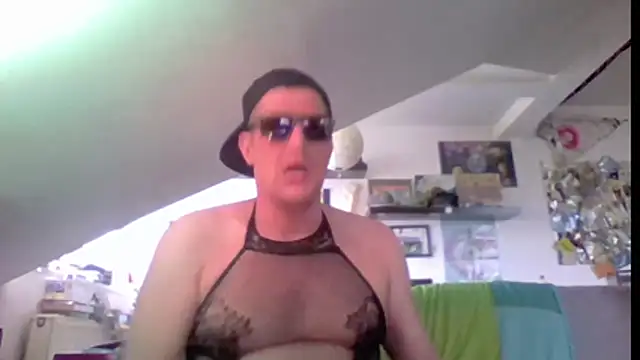 Bigthroaterboy Pertunjukan Webcam