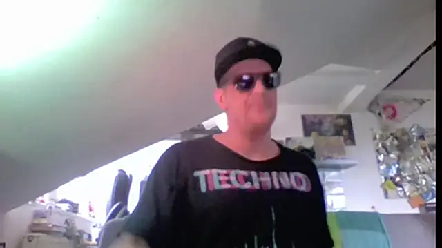 Bigthroaterboy Webcam Show