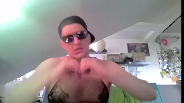 Bigthroaterboy – webcam-show
