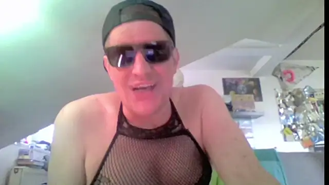 Bigthroaterboy Webcam show