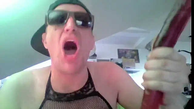 Bigthroaterboy webcam show