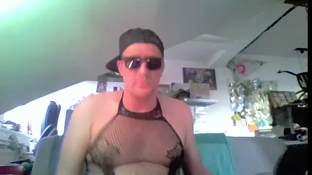 Bigthroaterboy's Webcam Show
