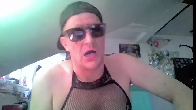 Bigthroaterboyn Webbikameraesitys