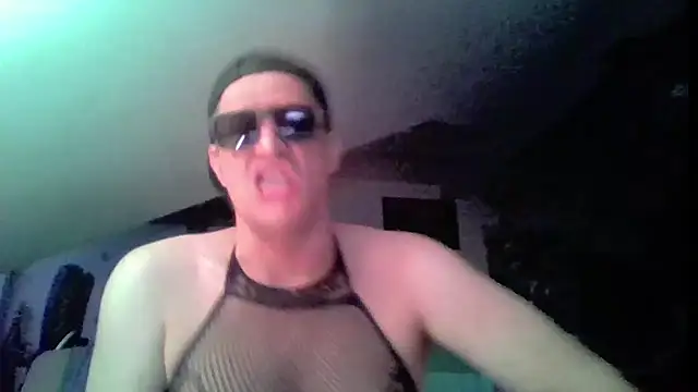 Bigthroaterboy Pertunjukan Webcam