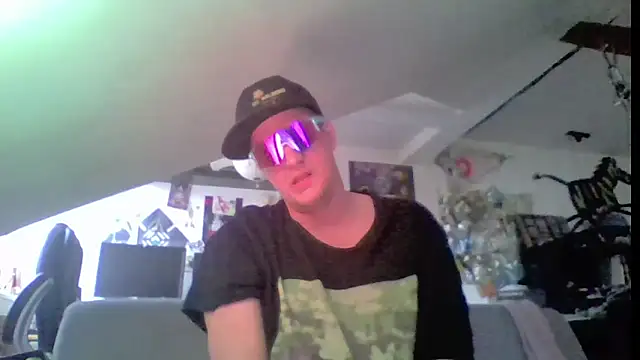 Bigthroaterboy Webcam show