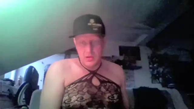 Bigthroaterboy Show in webcam