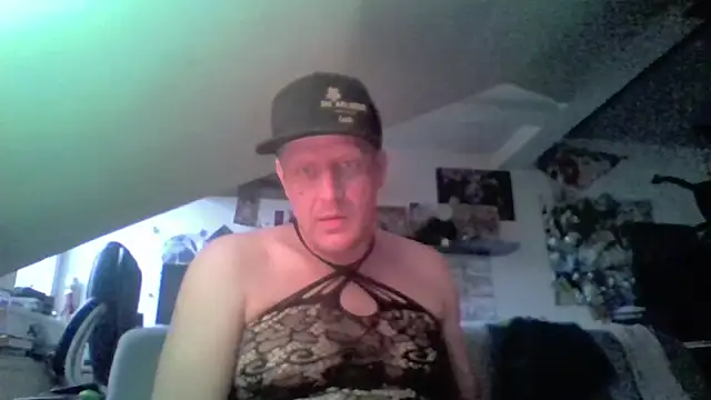 Show modela Bigthroaterboy na web-kameri