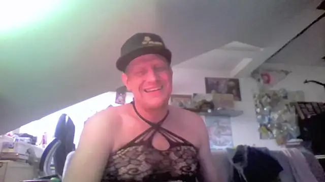 Bigthroaterboy Webcam-Show