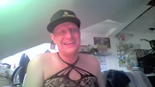 Bigthroaterboy's Webcam Show