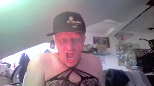 Bigthroaterboy Webcam-Show