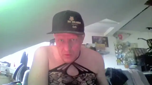 Bigthroaterboy webcam show