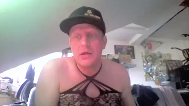 Bigthroaterboy webcam show