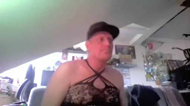 Bigthroaterboy Webcamshow